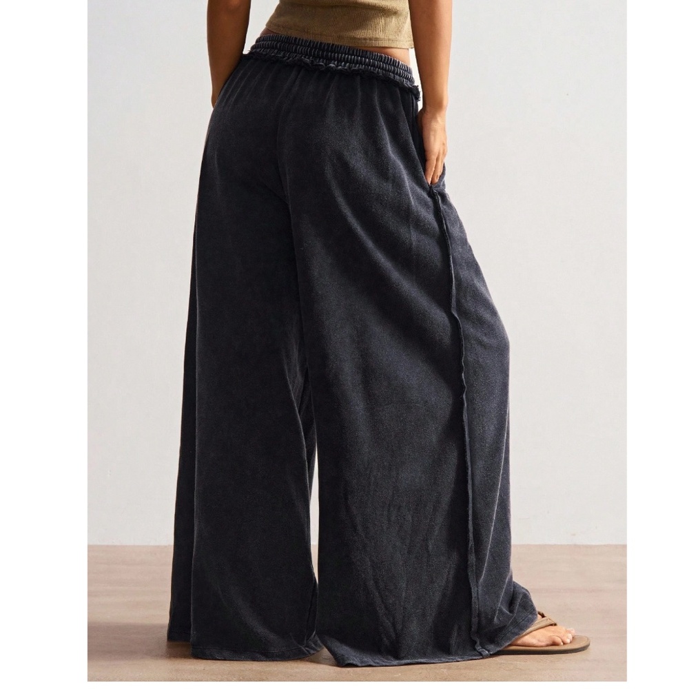Mineral Wash Stretchy Waist Butterfly Cut out Wide leg Pants - Picture 7 of 7